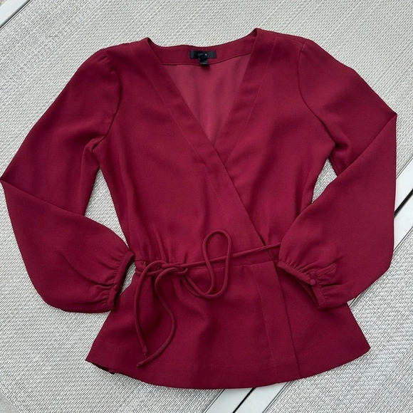 J Crew Burgundy Faux Wrap Top with side zipper vneck size 0 - Picture 13 of 14